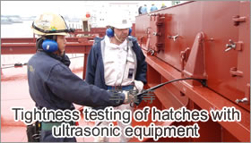Tightness testing of hatches with ultrasonic equipment
